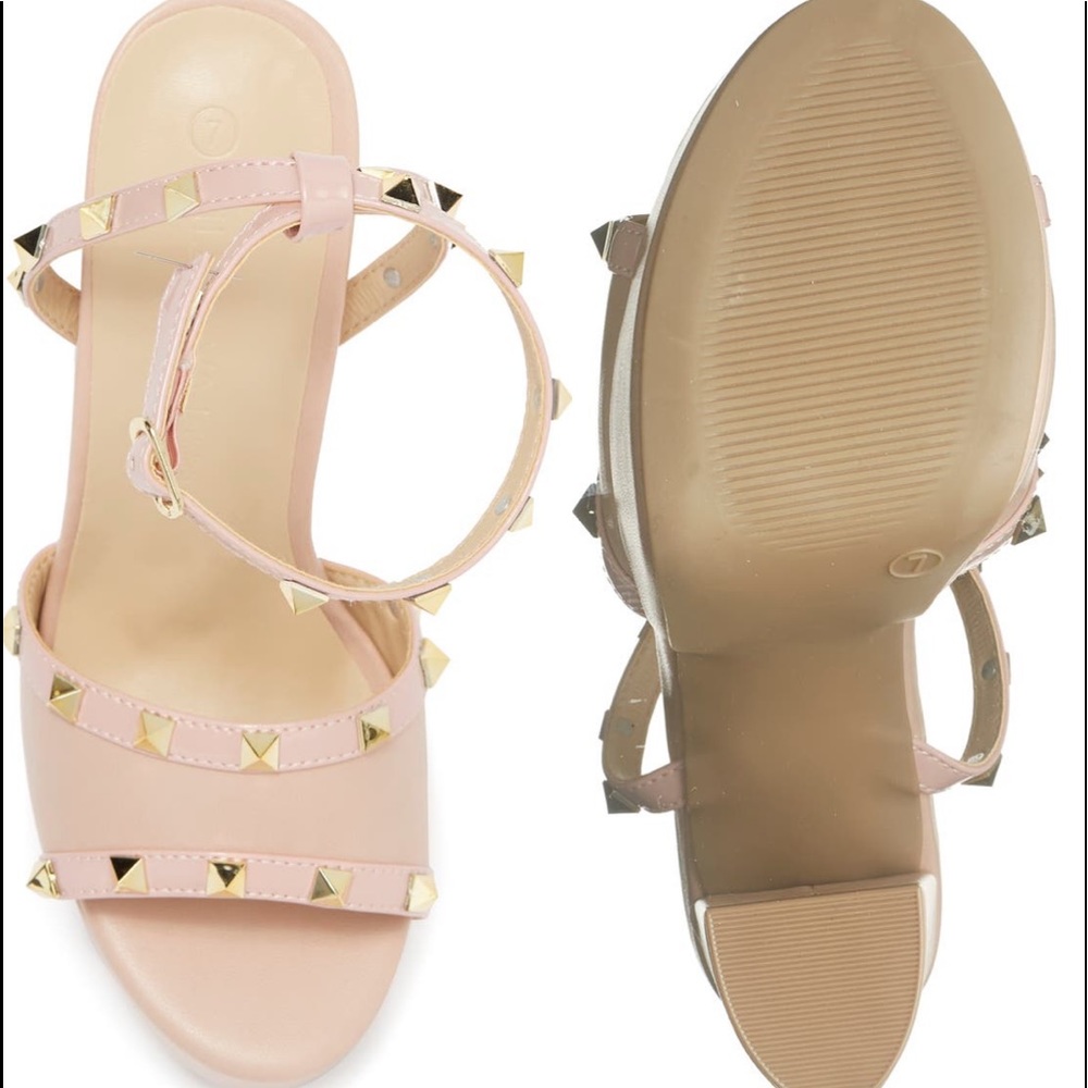 Wild Diva Lounge studded platform heels - Picture 2 of 4